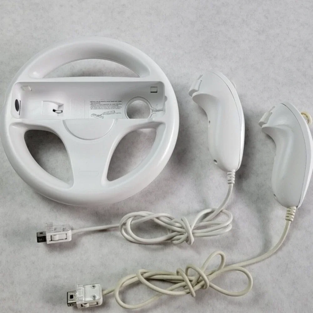 OEM Nintendo Wii Wheel &‎ 2 Nunchuck Controllers Bundle Tested Works Mario Kart
